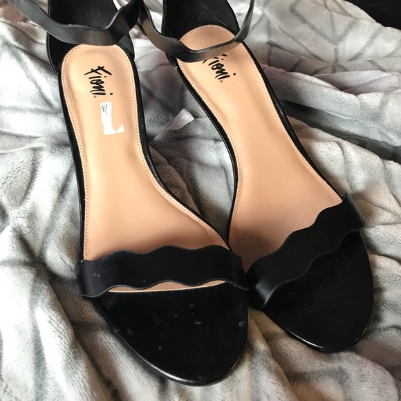 heels - Picture 2 of 4